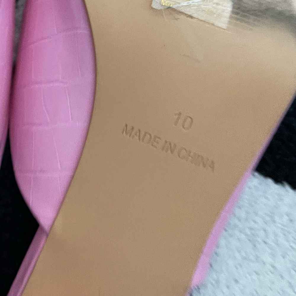 Pink Heels - Picture 3 of 4